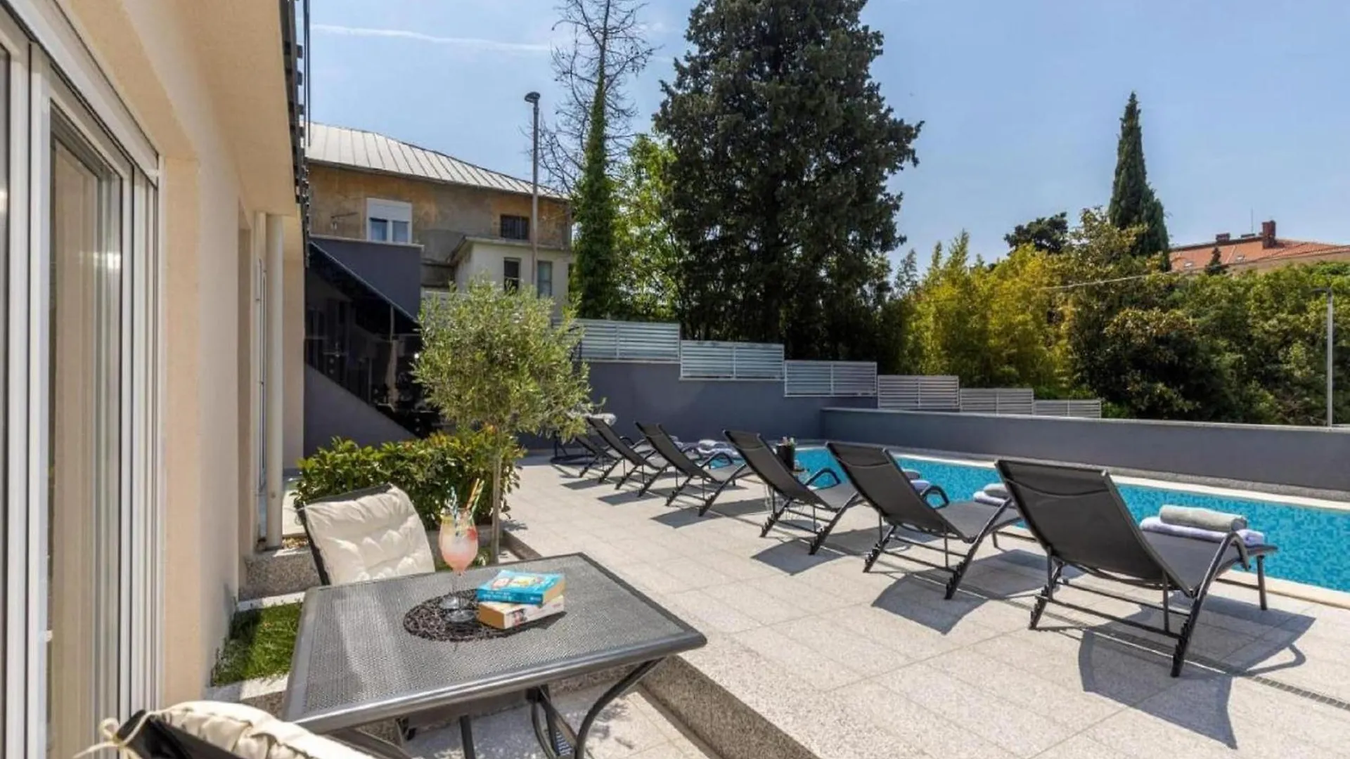 Lovely Apartment With Swimming Pool Crikvenica